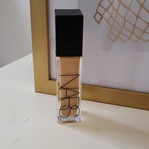 NARS Natural Radiant Longwear Foundation